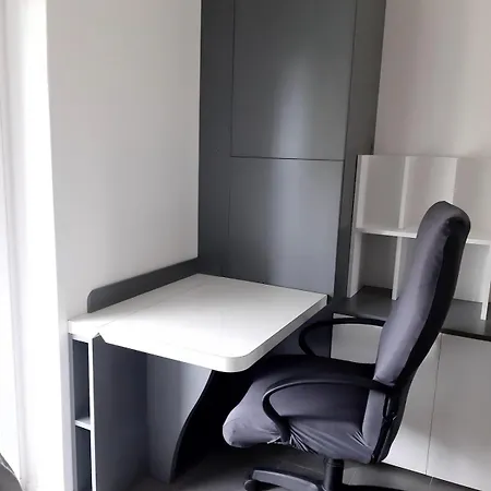 - Dosso Casci アパート